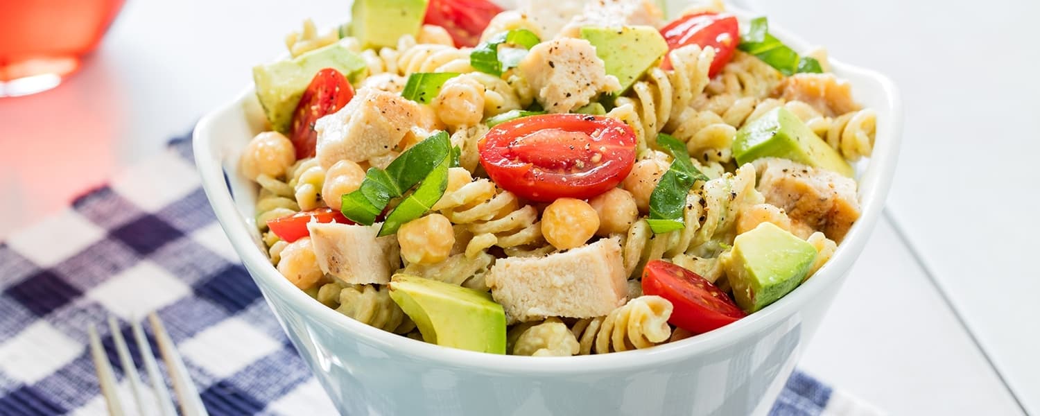 WordPress blog image - chickenavocadopastasalad.jpg