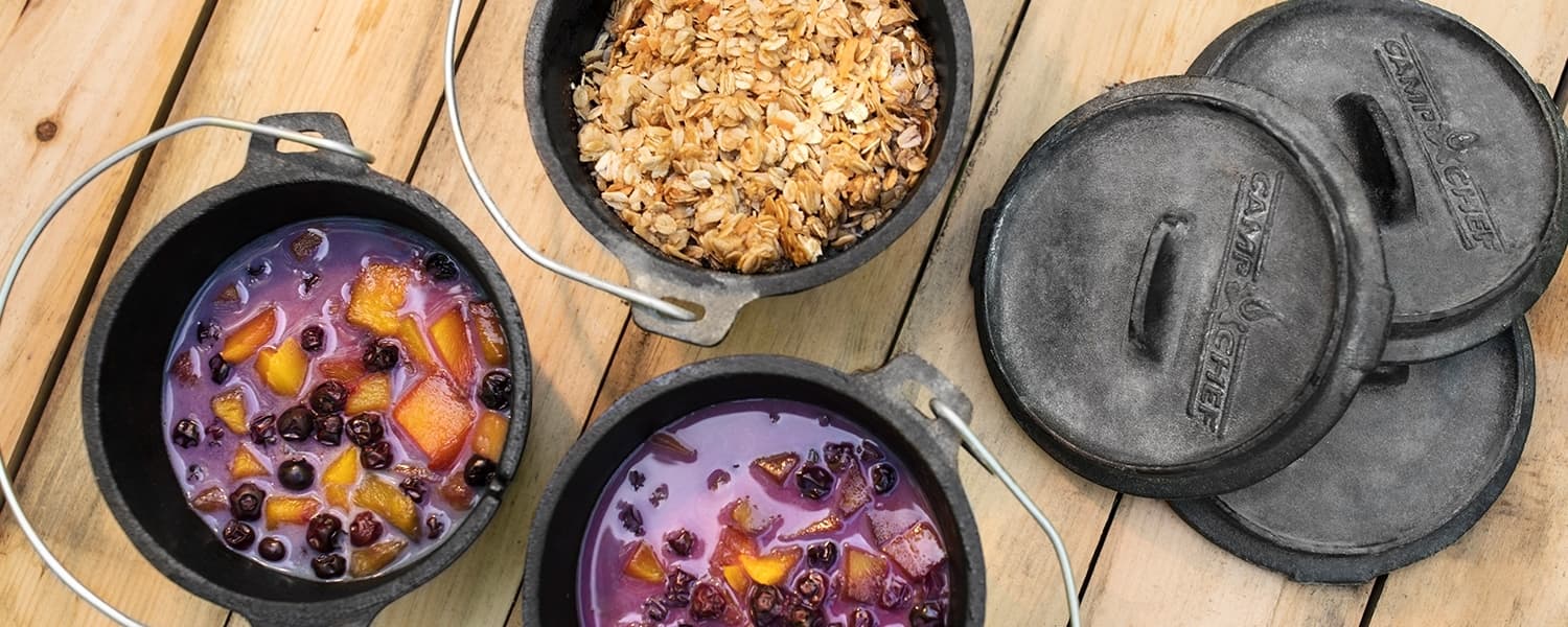 WordPress blog image - mango-blueberry-crisp-header.jpg