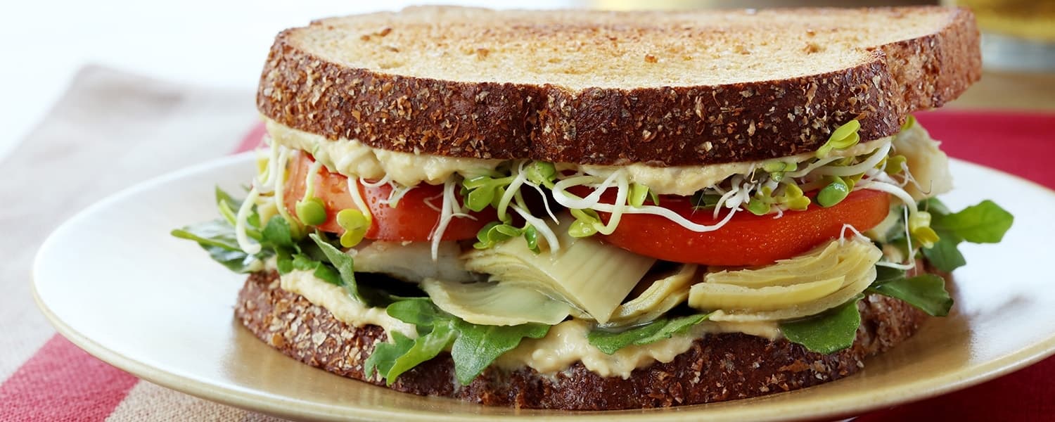 WordPress blog image - veggiehumussandwhich.jpg