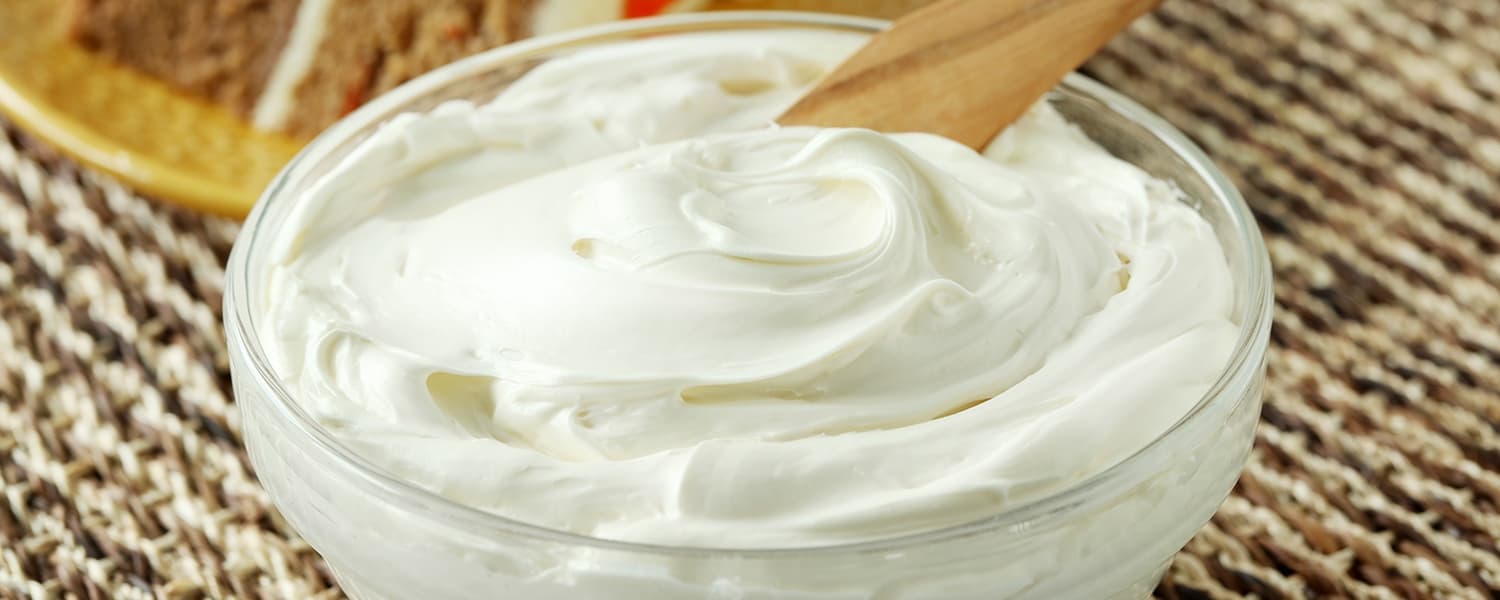 WordPress blog image - lightcreamcheesefrosting.jpg